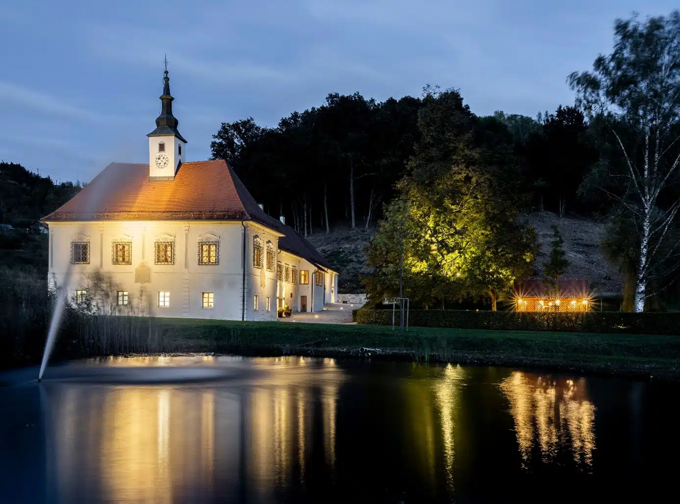 Schloss Jaring Dveri Pax