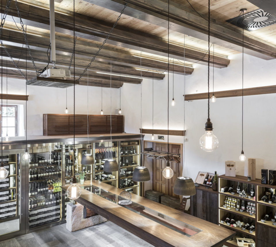 Dveri Pax Vinothek